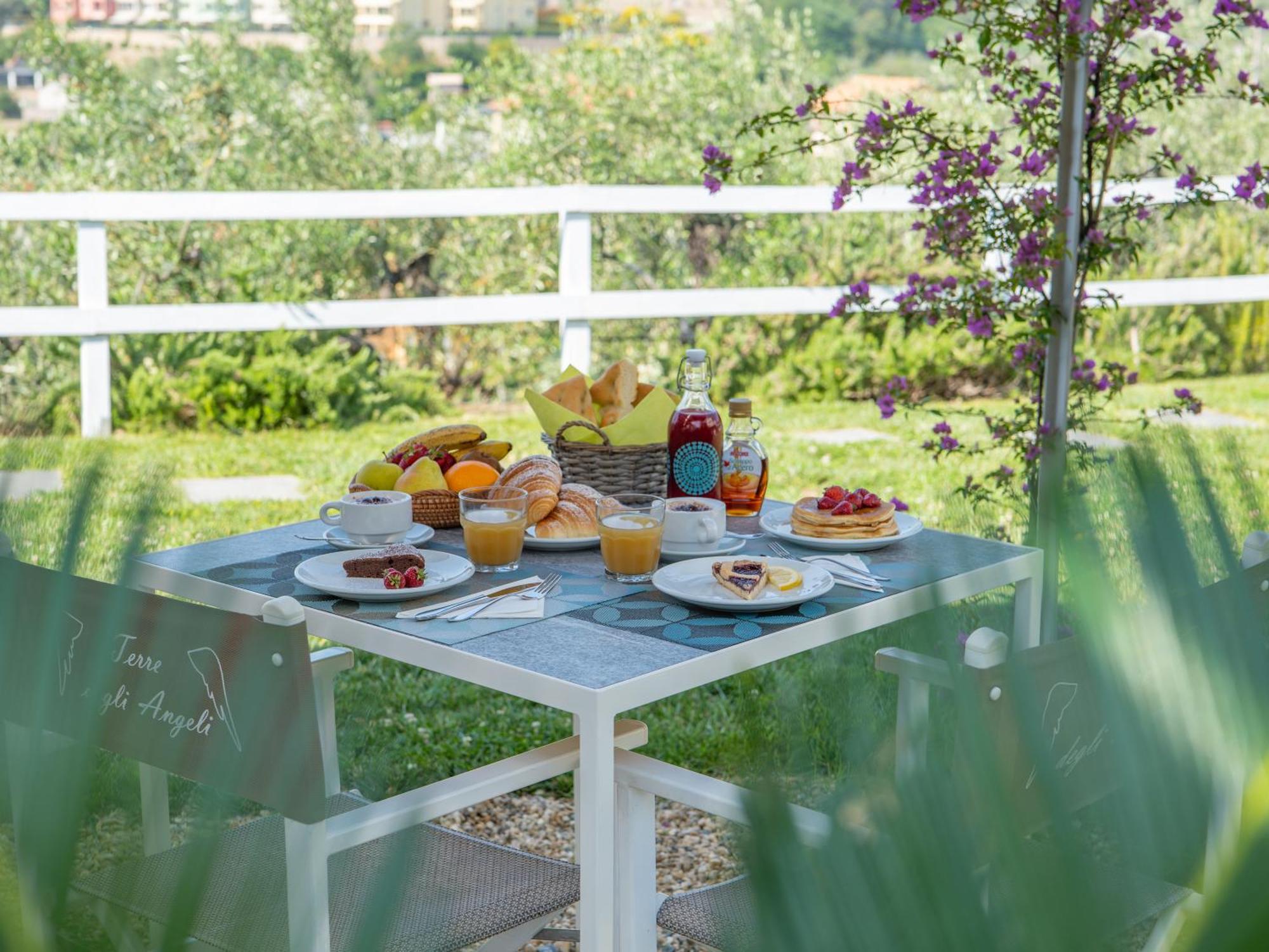 Appartamento Mimosa "A Casa Felice" Пьетра-Лигуре Экстерьер фото